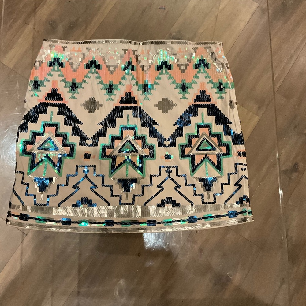 EXPRESS Cute mini with sequins front and back Size XS